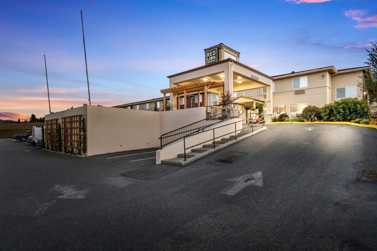 Red Lion Inn & Suites Sequim At Olympic National Park Экстерьер фото