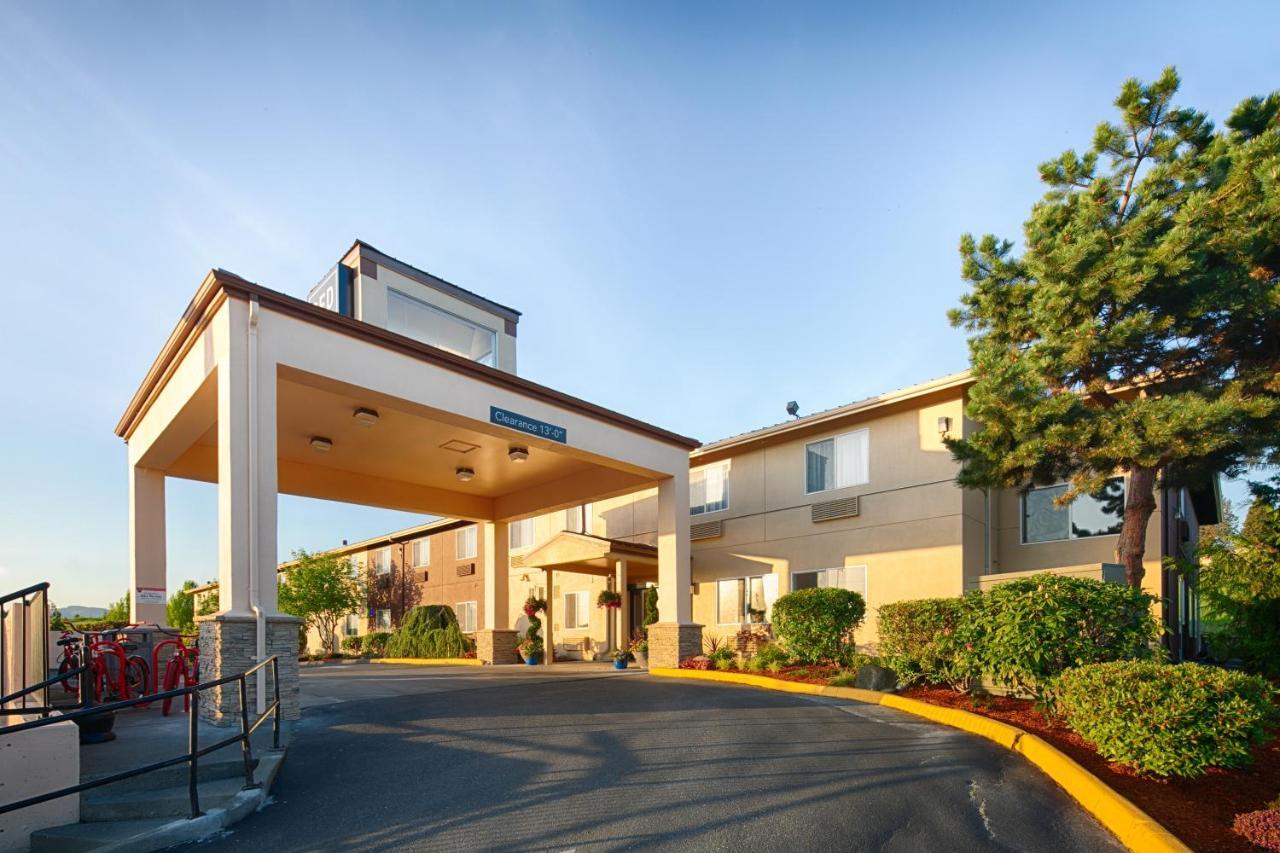 Red Lion Inn & Suites Sequim At Olympic National Park Экстерьер фото